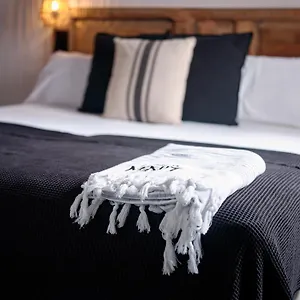 hostal-es-menut.catalonia-hotels.com/